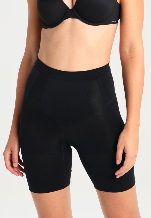 ONCORE MID-THIGH SHORT - Shapewear