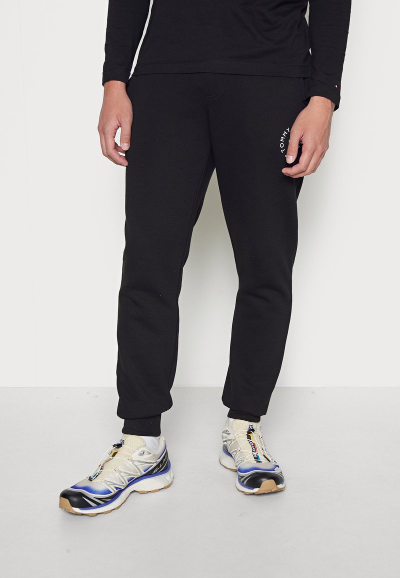 Tommy Hilfiger Tracksuit bottoms black Zalando.de