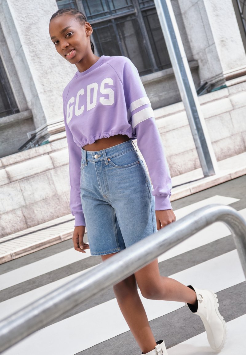 Damen Bekleidung | GCDS LOGO COULISSE CROP CREWNECK Sweatshirt lilac/flieder - UW46339 Damen Bekleidung | GCDS LOGO COULISSE CROP CREWNECK Sweatshirt lilac/flieder - UW46339