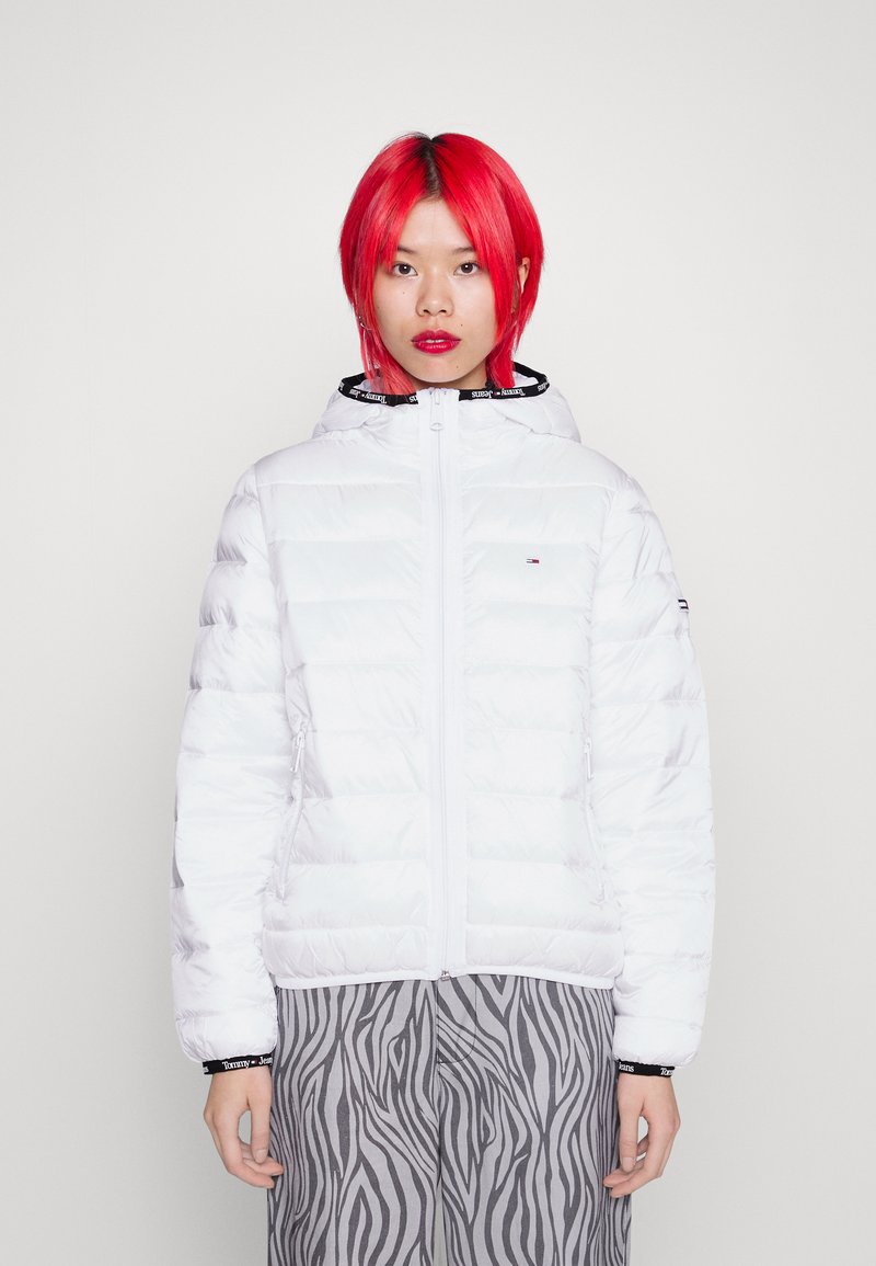 Tommy Jeans QUILTED TAPE HOODED JACKET Light jacket white Zalando