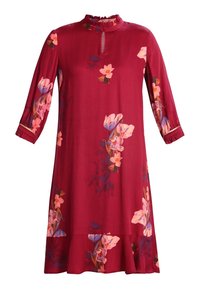 Cremfarbens Kleid mit 3/4-Ärmeln, Rüsche am Hals und floralem Druck mit rosa und blauen Blumen. Glatter Stoff mit einem ausladenden Saum.