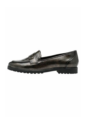 Mocassin en cuir métallisé noir avec bout arrondi, bride penny et semelle en caoutchouc noire rainurée pour l'adhérence, vue de côté.