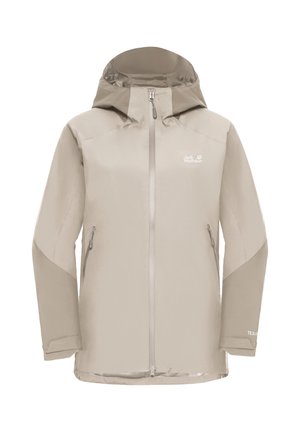 Giacca impermeabile beige con cappuccio, chiusura a zip, tasche laterali e dettagli tono su tono. Presenta una texture liscia e un tessuto traspirante.