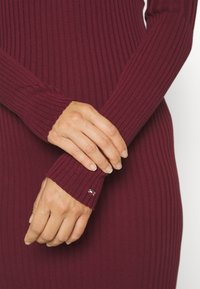 Tommy Hilfiger BUTTON DRESS - Etuikleid - deep rouge