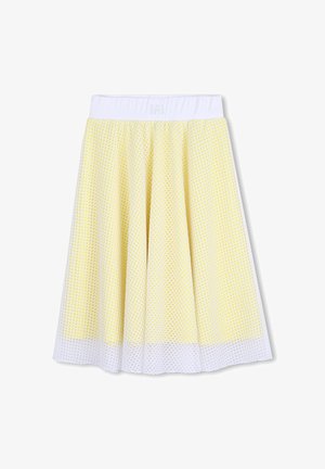 Gele A-lijn rok met witte mesh overlay en brede witte tailleband, knielengte, met een gestructureerd patroon.