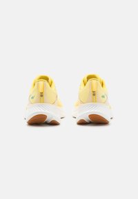 Saucony RIDE 17 - Scarpe da corsa su strada - finch