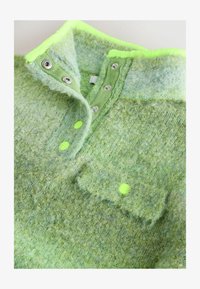 Vybrané, green spacedye