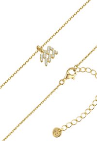 Collier en chaîne dorée avec un pendentif géométrique incrusté de cristaux transparents. Détail du fermoir à mousqueton et de la longueur de chaîne ajustable inclus.