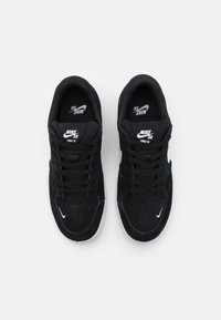 Nike SB Matalavartiset tennarit - black