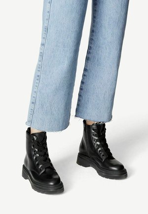 Tamaris Plateaustiefelette - black matt