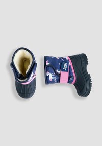 Marineblauwe kinderboots met een eenhoornpatroon, roze accenten, fleece voering, rubberen zool en een verstelbare band voor sluiting en pasvorm.