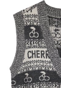 Sweter kamizelka w kolorze szarym i kremowym z motywami rowerów oraz napisem "CZEREŚNIA". Teksturowany materiał i szerokie otwory na ramiona wzbogacają design.