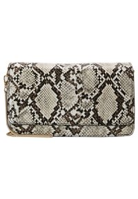 Portafoglio a busta con motivo a pelle di serpente in toni di beige e marrone, dotato di chiusura a zip e di un design slim per un facile trasporto.