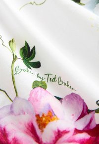 Baker by Ted Baker REGULAR FIT biały