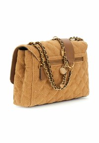 Quilted, hellbraune Cordura-Handtasche mit einem braunen Lederoberteil, goldener Kettenriemen und einer vorderen Reißverschlusstasche. Strukturierte Oberfläche mit auffälligen Details.