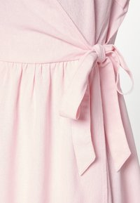 Vero Moda Petite Vapaa-ajan mekko - pink
