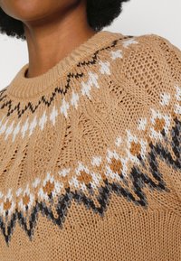 Esprit Sweter