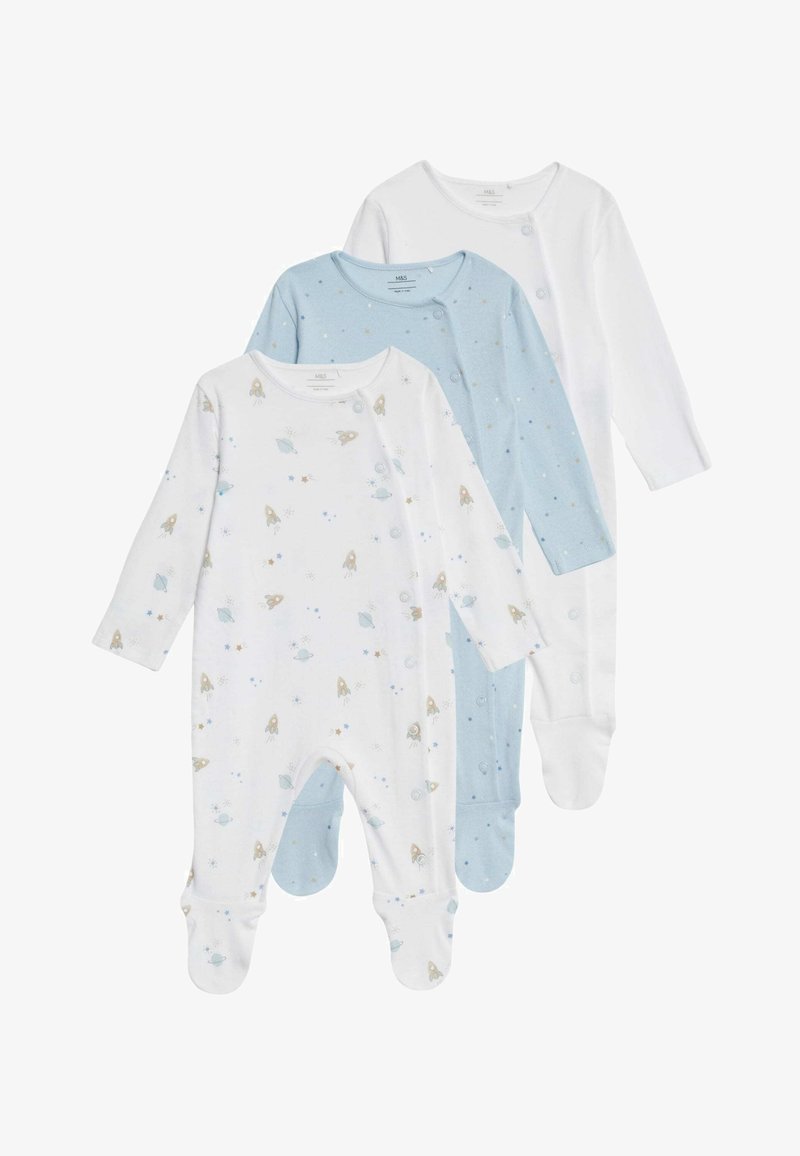 Tre barneveste: en hvid med raketprint, en lyseblå med stjerner, og en helt hvid, langærmet, fodt design, lavet af blødt bomuldsstof.