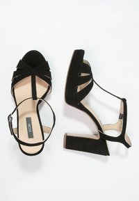 KIOMI Sandály na vysokém podpatku - black