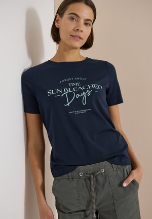 Cecil T-SHIRT WITH BOAT NECK AND SLOGAN ARTWORK - Camiseta estampada - universal blue