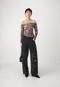 Pinko MONATE MAGLIA - Top dugih rukava - nudo/nero