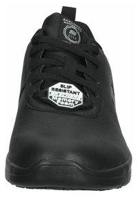 Sneaker in pelle nera con lacci frontali, superficie textured, etichetta antiscivolo e soletta in memory foam imbottita. Suola piatta in gomma.