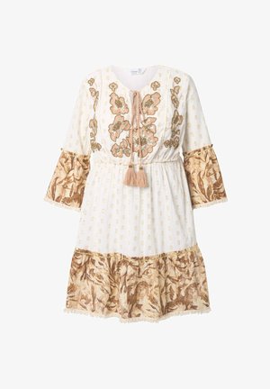 Biała sukienka z beżowym haftem kwiatowym, z szerokimi rękawami i marszczoną talią. Posiada fakturowany gorset oraz kontrastowy wzorzysty dół.