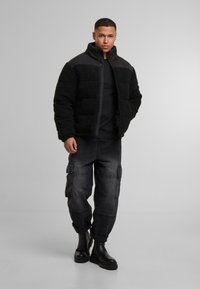 Urban Classics Vinterjakke - black
