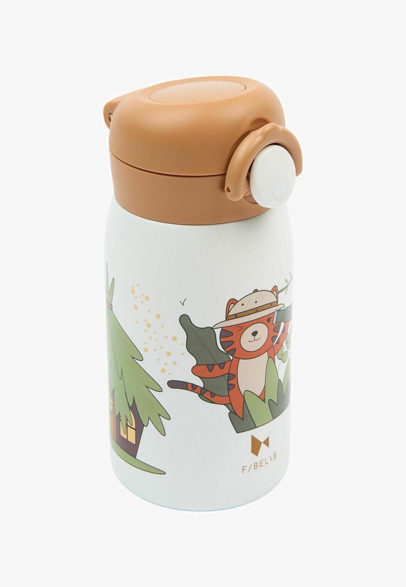 Rustfrit stål vandflaske med mat hvid overflade, brun låg og legende tigerdesign blandt grønne træer. Har et trykknaplåg.