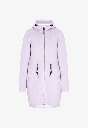 Világos lila kapucnis dzseki, elöl cipzárral, két oldalsó zsebbekkel és állítható húzózsinórokkal. Puha tapintású, kontrasztos tengerészkék kiegészítőkkel.