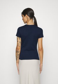 Tommy Jeans SLIM ESSENTIAL S - Paprasti marškinėliai - dark night navy