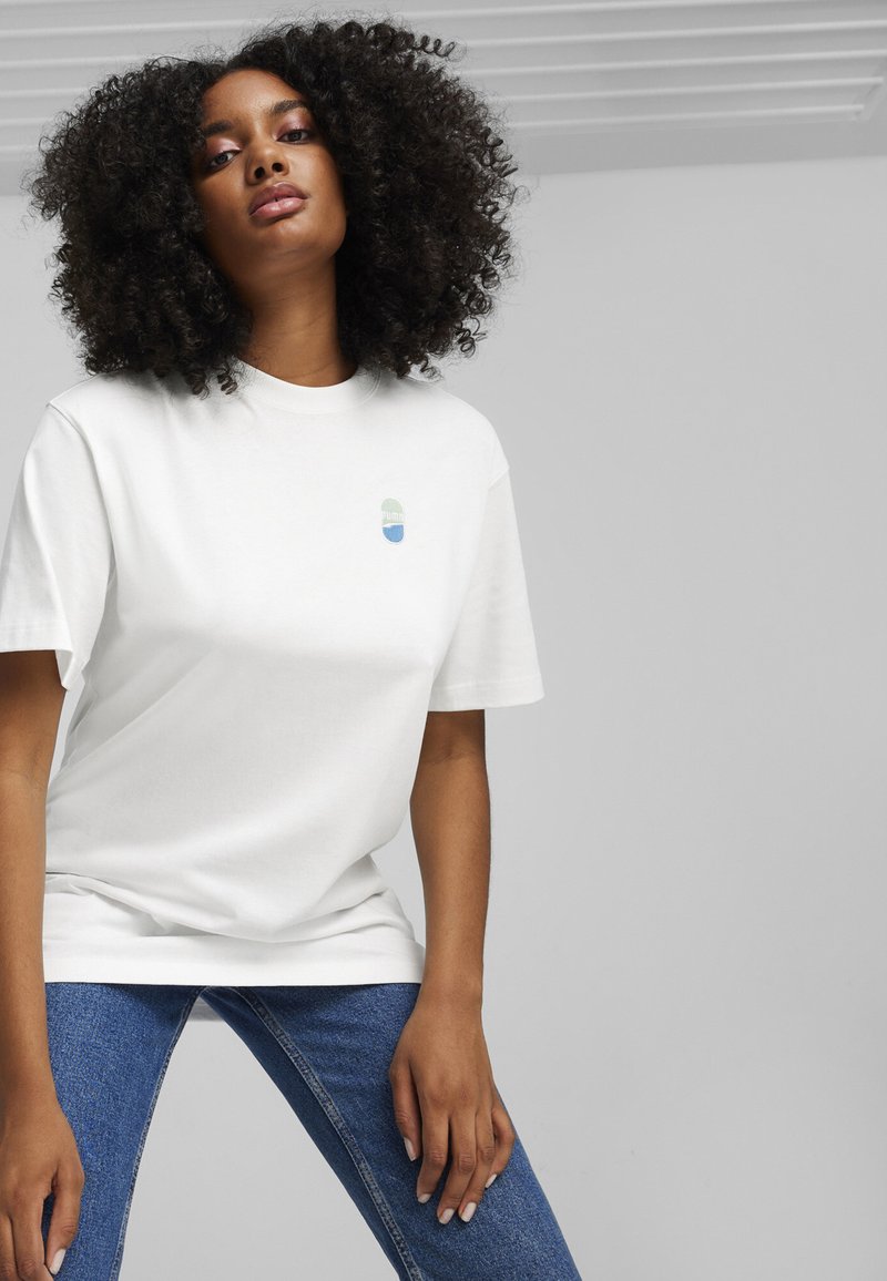 Puma DOWNTOWN LOGO - Marškinėliai su spaudiniu - white