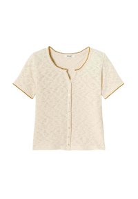 Cardigan en tricot à manches courtes de couleur crème, avec un devant boutonné, un motif en losanges texturé et une bordure en contraste marron à bords festonnés au col et aux manches.