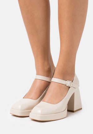 ÁNGEL ALARCÓN, Escarpins à talons hauts - white