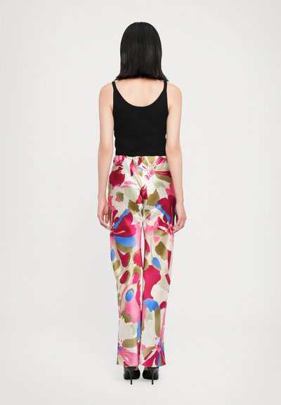 Cult Gaia STACIE PANT - Püksid - floral rosette
