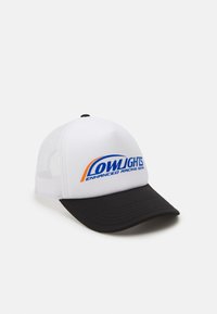 Hvit baseballcaps med plastmesh bak, svart skjerm, og blå-oransje logo som leser "LOWJIGHTS ENHANCED RACING GEAR" på forsiden.