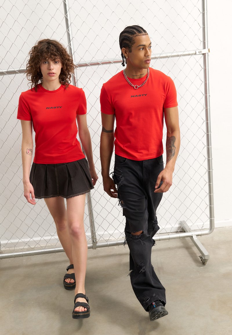 YOURTURN UNISEX - T-shirts print - red