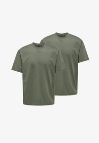 Unselected, castor gray