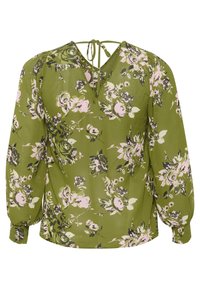 Grøn blomstret bluse med V-udskæring, båndlukning bagpå, lange puffærmer og samlede manchetter med pink og hvide rosemønstre.
