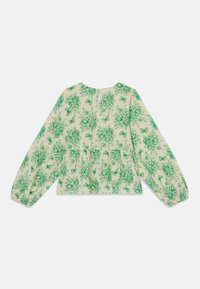 Blusa a maniche lunghe in tessuto chiaro con stampa floreale verde, con vita arricciata e chiusura a bottoni sul retro. Tessuto morbido e vestibilità comoda.