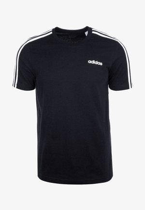 Camiseta negra de manga corta Adidas con cuello redondo, tres franjas blancas a lo largo de los hombros y mangas, y pequeño logo blanco de Adidas en el pecho.