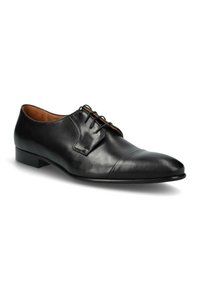 Chaussure habillée pour hommes en cuir noir avec un laçage et un petit talon, présentant un design à bout capteur lisse.
