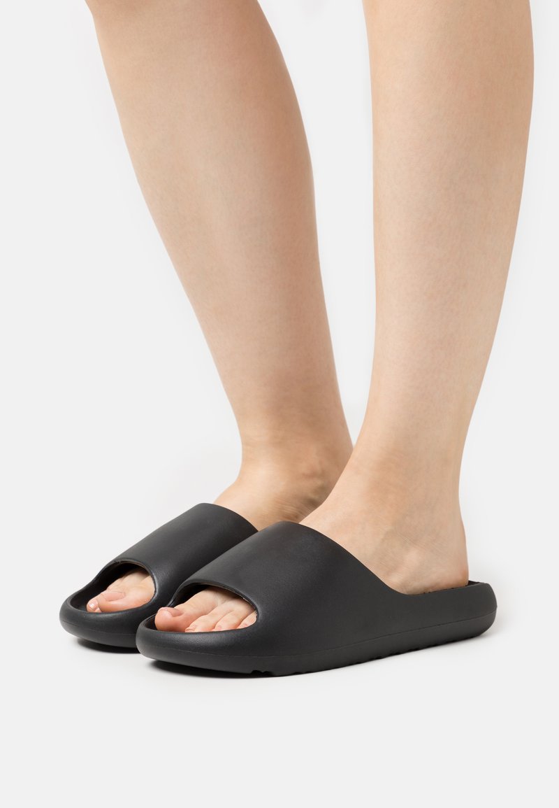 Rubi Shoes by Cotton On CABIN MOULDED SLIDE Pool slides black