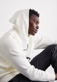 Jordan M J HBR FLC PO - Mikina s kapucňou - sail/black