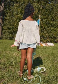 Next EMBROIDERED - Bluse - cream