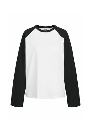 T-shirt raglan blanc à manches longues noires et à col rond, présenté sur un fond blanc uni.