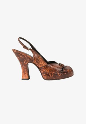 Prada, LEATHER SANDAL BROWN - Sandales à plateforme - brown