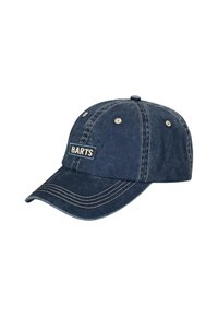Cappello da baseball blu navy con visiera curva, caratterizzato da cuciture beige a contrasto e un'etichetta rettangolare "BARTS" sul davanti.