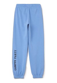 Lichtblauwe sweatpants met een elastische tailleband, verzamelde boorden en "CAMPUS PARTY" in het zwart gedrukt op het linkerbeen.