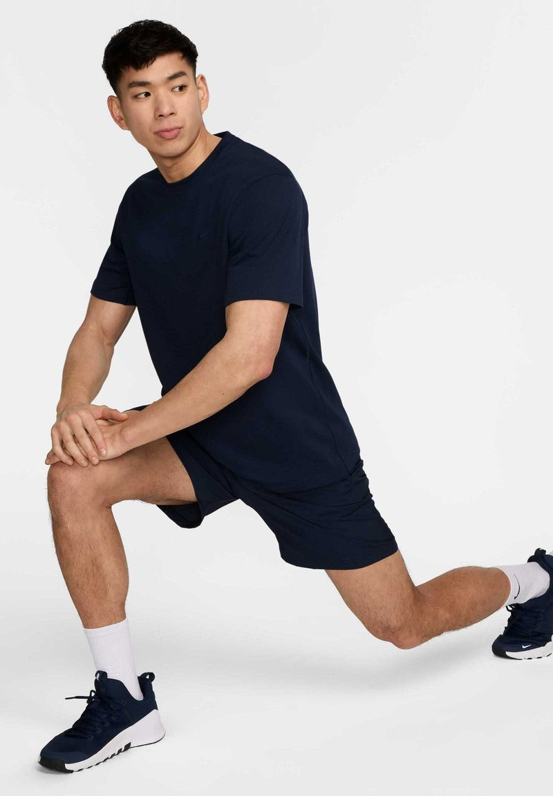 Nike Performance Sport T-shirt donkerblauw Nike Performance Sport T-shirt donkerblauw